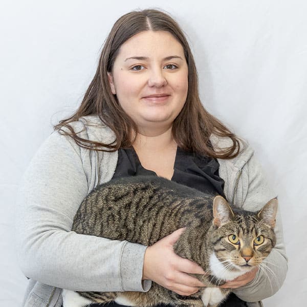 Mackenzie S, Grande Prairie Animal Health Technologist